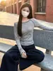 Camiseta retro de manga larga gris estilo americano para mujer, corte ajustado, con mangas raglán, adecuada como capa base o prenda exterior, diseñada para otoño