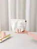 Bolsa de Cosméticos de Tela Rayada Bordada con Corazones Linda y Dulce Bolsa de Almacenamiento Portátil Gran Capacidad Bolsa de Lavado Rosa y Blanco