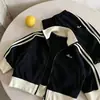 Conjunto de Ropa de Primavera para Niños 2026 Nuevo Modelo para Niños de Edad Media, Chaqueta Deportiva Holgada de Primavera y Otoño con Cuello Alto