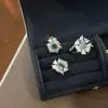 Pendientes de Topacio Aguamarina de Lujo Ligero y Temperamento para Mujer, Moda de Diseño de Nicho, Nuevo Anillo de Zafiro Transfronterizo para Mujer, Versátil