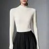 Top de punto base 100% imitación lana pura para mujer, con cuello semi alto, patrón de espiga, corte ajustado y mangas largas