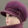 Chapéus de outono e inverno para mulheres de meia-idade e idosas, chapéus de tricô grossos e quentes de pelo de coelho com forro de veludo para senhoras idosas, avós, proteção contra o frio, proteção para as orelhas, chapéus de tricô