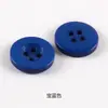 Botón de resina de color al por mayor color caramelo lado ancho cuatro ojales botón para niños camisa suéter pantalones botón