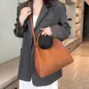 Bolso de diseño transfronterizo de nicho para mujer, nuevo bolso vintage de gran capacidad para el día a día, bolso de un solo hombro cruzado, moderno