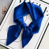 Bufanda Cuadrada Pequeña Profesional Azul Estilo 2026 Inspirada en Ropa de Trabajo Versátil de Negocios Seda Sintética para Mujer, Adecuada para Primavera, Otoño y Verano