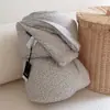 Manta de algodón tejida con patrón de nubes de grado A para otoño e invierno, adecuada para camas individuales o dobles, lavable a máquina, suave y cómoda para dormir, engrosada para abrigar, e ideal para primavera, otoño e invierno