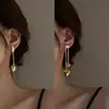 Pendientes de Borlas en Forma de Corazón de Verano 2026 Nuevos de Moda Nicho de Gama Alta Pendientes de Tachuela de Circonita para Mujer, Colgantes para Orejas, Clips para Orejas