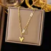 Conjunto de Colar de Aço Titânio para Mulheres Dongguan Transfronteiriço, Conjunto de Colar e Pulseira de Coração de Alta Qualidade, Conjunto de Joias da Moda Leve de Luxo