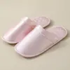 Pantuflas de Lujo Ligero para Mujer, Primavera y Otoño, Hogar, Interior, Antideslizantes, Punta Redonda, Gama Alta, Suela Suave, Silenciosas, Planas, de Seda, para las Cuatro Estaciones