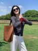 Cárdigan de punto de manga larga con cuello en V y hombros estilo coreano azul Xizang para mujer, primavera y otoño, corte ajustado, corto, camiseta base interior