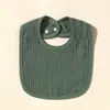 Toalla de saliva de gasa de algodón para bebé recién nacido, babero en U de 4 capas, absorbente, toalla de cojín de leche, babero pequeño, explosiones transfronterizas, 11 colores