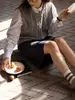 Colete de Tricô Empilhado com Gola Redonda Retrô Estilo Japonês para Mulheres Design de Outono e Inverno Suéter Pequeno Sem Mangas