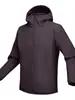 Chaqueta de montañismo unisex de alta calidad de color liso, nueva colección 2026, chaqueta softshell suave, transpirable y resistente al desgaste para exteriores