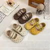 Sapatos Mary Jane de Couro para Meninas Primavera 2026 Sola Macia Antiderrapante Sapatinhos de Bolinhas Sapatinhos para Crianças Sapatinhos de Bolinhas para Meninas em Estoque