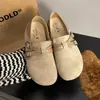 Zapatos de mujer sin cordones con doble hebilla para primavera/otoño, nuevo estilo Birkenstock, casual y a la moda, corte profundo, 2026, con aumento de altura interno, doble uso