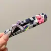 Presilhas de cabelo de flor de tricô para mulheres, tamanho grande, adequadas para outono e inverno, presilhas bico de pato, presilhas tubarão, uma alternativa segura para grampos de cabelo comuns, acessórios de cabelo