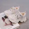 2026 Nuevo Modelo Zapatos de Papá de Mariposa para Niñas Suela Suave Antideslizante Cordones Strass Velcro Tenis Casuales