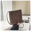 2026 Início do Outono Nova Moda Retrô Casual Bolsa Tote Versátil Grande Capacidade para o Trabalho Ombro Único Transversal