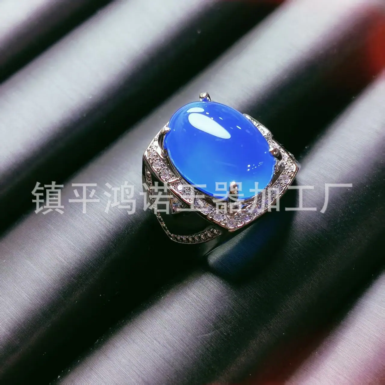 微信图片_20251217092545_2708_256.j