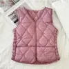 Nuevo chaleco de invierno para mujer relleno de plumón, forro polar para mayor calidez, estilo corto, versátil para capas, con un grueso forro interior