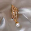 Broche Pérola de Trigo Luxo Anti-desfiamento Senso de Design Nicho Acessórios para Terno Exquisito Alta Qualidade Alfinete de Corsage Feminino