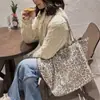51153 2025 Otoño e Invierno Nuevo Estilo Moda para Viajar Bolso de Lona de Gran Capacidad Gris Plateado Bolso de Hombro Casual con Estampado de Leopardo para Mujer