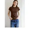 Camiseta Básica de Algodão Puro Cor Sólida Ombro Normal Manga Curta para Mulheres Primavera Verão Senso de Design Nicho Camada Base Top Interno