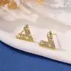 Estilo Moda Coreana Textura Microincrustado Zircônia Letra V Brincos Femininos Transfronteiriços Mais Vendidos Ins Tendência Luxo Leve Brincos de Alta Qualidade
