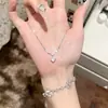 Colar Gota D'água Brilhante para Meninas, Nicho de Luxo Leve, Corrente de Clavícula de Alta Qualidade, Requintado e Versátil, Presente de Aniversário para Namorada
