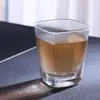 Taza de agua de vidrio simple de alto valor diseño de nicho taza para bebida de jugo taza creativa para whisky cerveza venta al por mayor