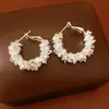 Aretes Redondos Huecos Geométricos Irregulares Incrustados con Diamantes, Aretes Elegantes y con Estilo con un Toque de Lujo Ligero y Alta Gama, Mayoreo