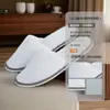 Pantuflas Desechables de Hotel para Hospitalidad en Casa, Habitaciones de Huéspedes de B&B, Pantuflas Gruesas de Baño Antideslizantes para Salir al por Mayor