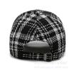 Boné de Baseball Outono/Inverno 2024, Estilo Xadrez Grande para Homens e Mulheres, Boné com Aba para Uso Externo, Chapéu Xadrez, Estilo Versátil Ajustável Tendência para Adultos