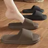 Chinelos Antiderrapantes, Antiodor, Silenciosos para Homens, Uso Externo de Verão, Antibacterianos, Novo Modelo 2025, Chinelos de Casa para Uso Interno com Toque Macio, Sandálias Masculinas
