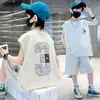 Conjunto de Ropa de Verano Fresco y Guapo para Niños 2025 Nuevo Estilo para Niños Medianos y Mayores Chaleco de Verano Estiloso para Niños Sin Mangas Deportivo Moderno