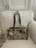 Bolsa Tote Estilo Coreano com Estampa de Desenho Animado Fofo para Mulheres 2026 Nova Bolsa Grande Capacidade para Aula e Trabalho Bolsa de Ombro Versátil