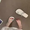 Sandalias de playa planas populares de verano para exteriores con pedrería, chanclas elegantes y versátiles de estilo coreano para mujer
