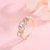 Anel Dourado com Zircônia Cravejada de Diamante Cruzado para Mulheres, Fornecimento Transfronteiriço da Moda, Temperamento Elegante, Anel Aberto Popular de Luxo Leve
