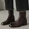 Botines vintage de cuero genuino estilo británico para el día a día, punta cuadrada negra, tacón grueso, botas Martin de tacón medio adelgazantes para otoño e invierno