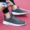 Zapatillas de Correr para Hombre Hongxingerke Verano 2025 Nuevas de Malla Transpirable Negras Casuales Zapatilla de Hombre