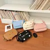 Bolso pequeño cuadrado moderno y versátil para mujer, nueva colección otoño 2026, con un diseño de alta calidad, elegante y chic con un lindo estampado de dibujos animados, adecuado para llevar al hombro o cruzado