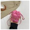 Bolso Bandolera de Hombro Pequeño Fresco Plisado Suave Mini Bolso para Mujer 20 Bolso Balde Cadena Cuadros Diamante Nuevo 23 Moda PU