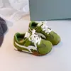 Zapatillas infantiles de bloques de color estilo coreano, nuevo modelo otoño 2026, zapatillas deportivas ligeras para niños, zapatillas casuales para niñas