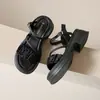 Zapatos 2026 estilo nuevo zapatos deportivos casuales para mujer, sandalias de verano con suelas gruesas, zapatos de plataforma romanos para la playa