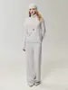 Suéter de malha 100% cashmere de alta qualidade para mulheres, com toque macio e confortável, perfeito como camada base e versátil com sua bainha enrolada.