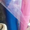 Atacado de fábrica por rolo novo filme pe por rolo novo material duas pontas através filme de embalagem azul rosa