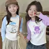 Nova Camiseta de Algodão Puro com Manga Longa para Meninas Primavera/Outono 2026 Roupa de Outono Estilo Coreano Camiseta Cartoon Curva Infantil Camada Base Ins