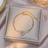 Pulseira Cruzada Europeia e Americana de Aço Titânio Nova, Não Desbota, para Mulheres, Fashion, Versátil, de Alto Padrão, Pulseira de Luxo Leve, Não Desbota