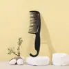 Peine de plástico curvo al por mayor para estilizar el cabello liso, peine de peluquería, peine de dientes ondulados para uso doméstico
