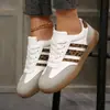 Tênis de Treino Retro Alemão para Mulheres de Comércio Exterior Transfronteiriço, Temporada de Primavera, Tamanho Grande, Color-Blocking, Bico Redondo, Estampa de Leopardo, Cores Contrastantes, Tênis Casuais de Solado Plano Atacado